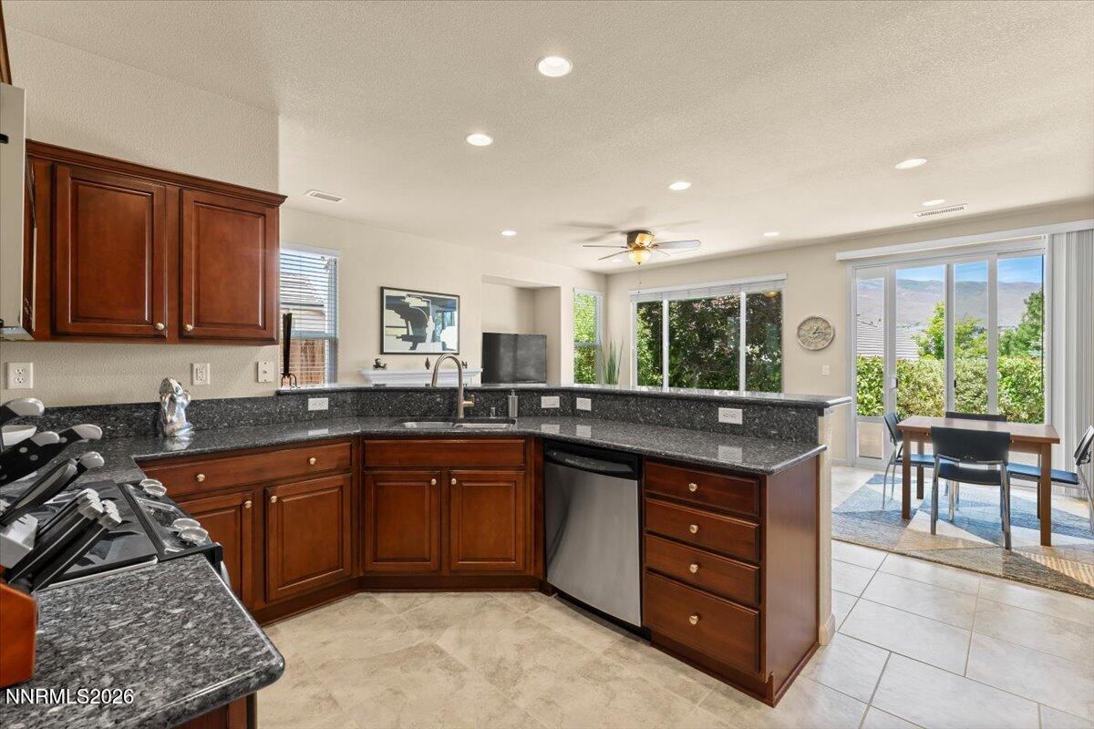 1160 West Del Webb Parkway Reno, NV 89523 - Photo 14 of 52 18-1160 W Del Webb Parkway Reno NV 89523