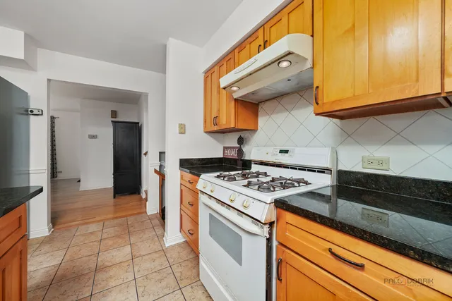 $739,000 | 783 Greenbriar Lane, Lake Forest, IL 60045