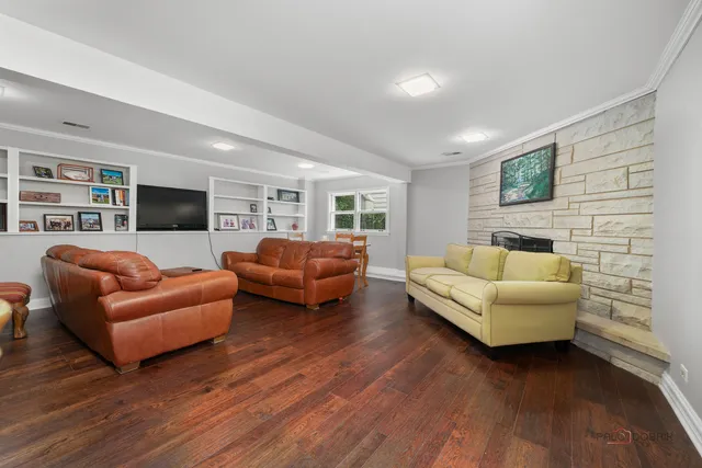 $739,000 | 783 Greenbriar Lane, Lake Forest, IL 60045