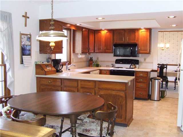1132 Riva Ridge Boulevard Columbus, OH 43230 - Photo 9 of 18 Gallery Image 9