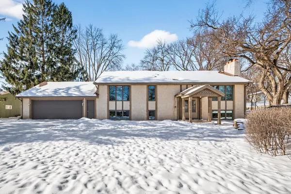 $540,000 | 4134 Red Oak Ridge, Minnetonka, MN 55345