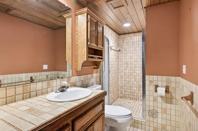 $550,000 | 4134 Red Oak Ridge, Minnetonka, MN 55345