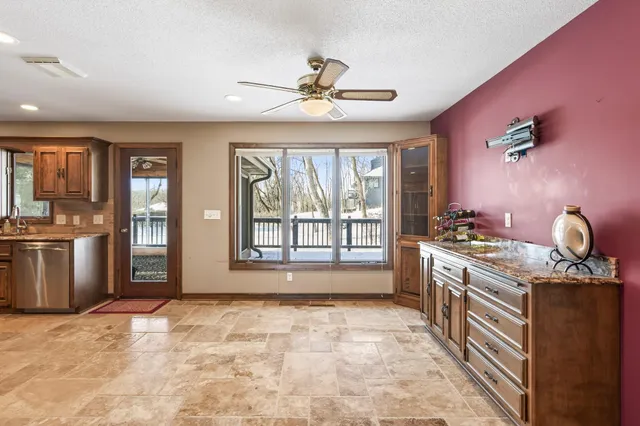 $550,000 | 4134 Red Oak Ridge, Minnetonka, MN 55345