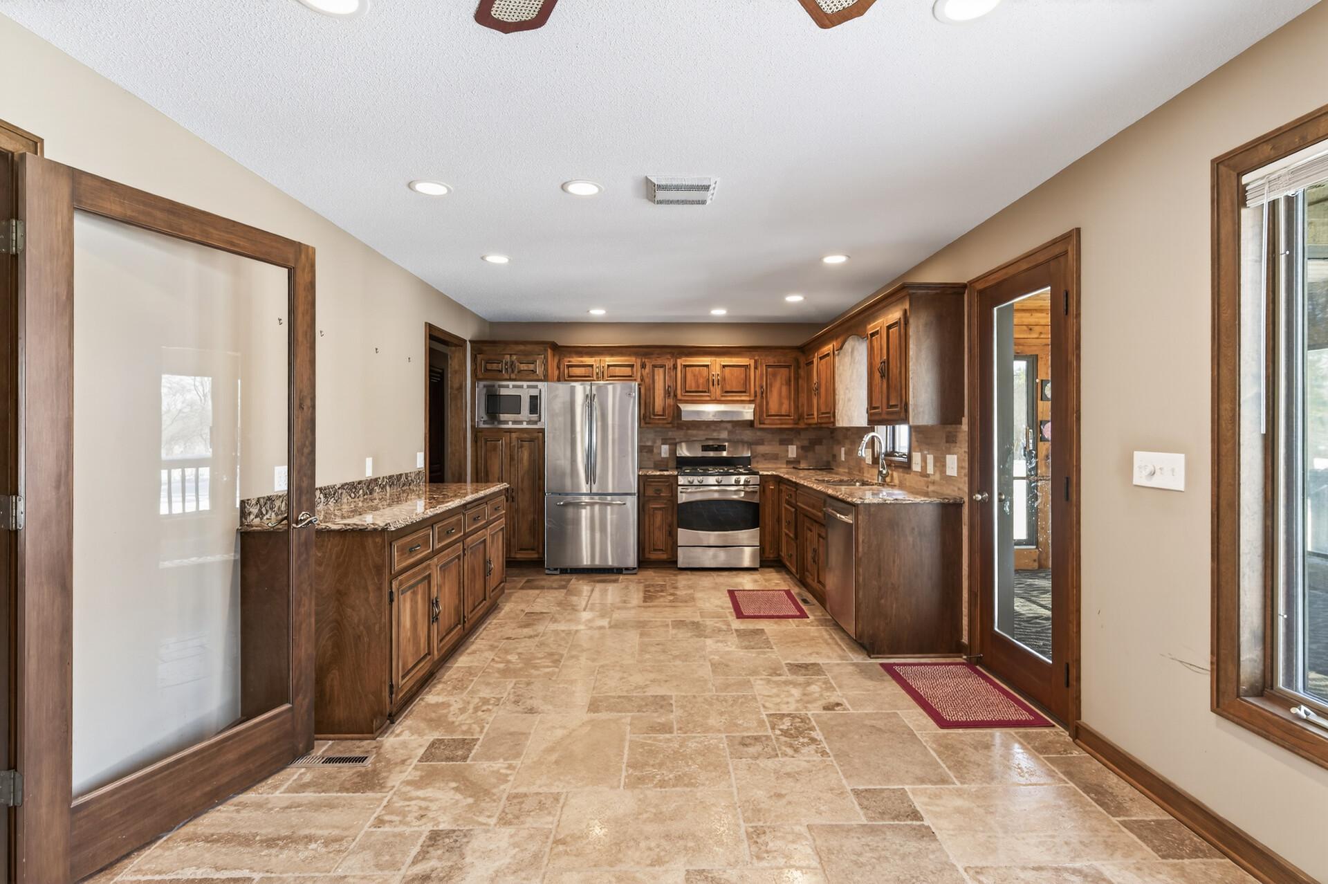 4134 Red Oak Ridge Minnetonka, MN 55345 - Photo 9 of 51