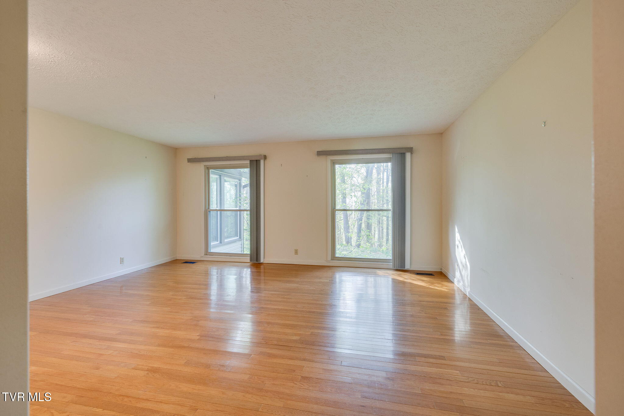 4709 Edens View Road Kingsport, TN 37664 - Photo 16 of 45 016