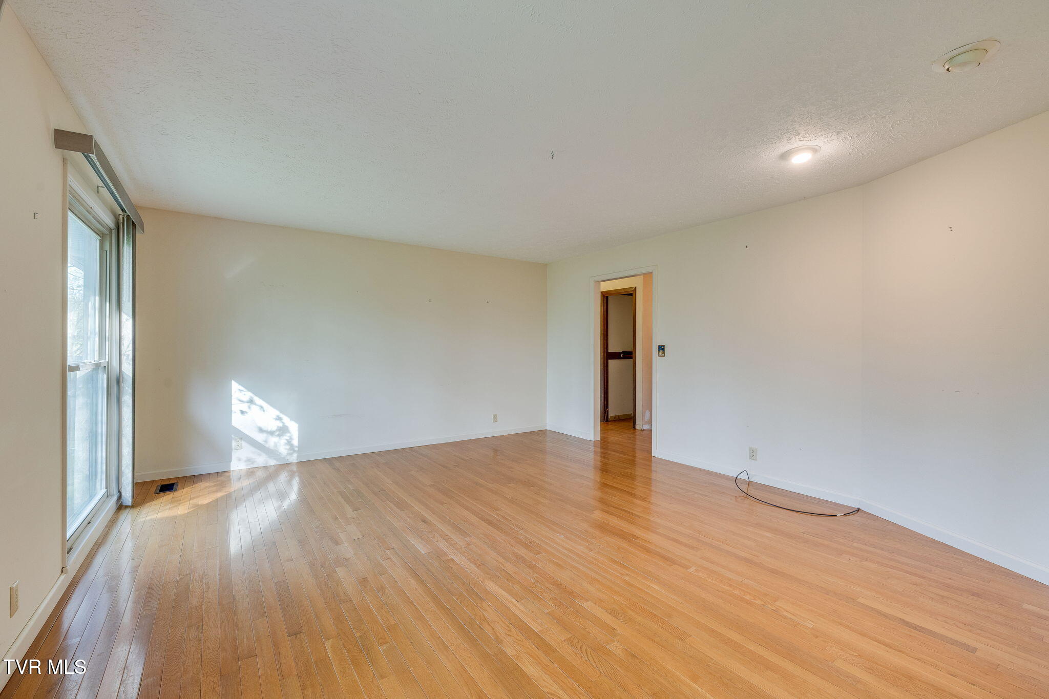 4709 Edens View Road Kingsport, TN 37664 - Photo 18 of 45 018