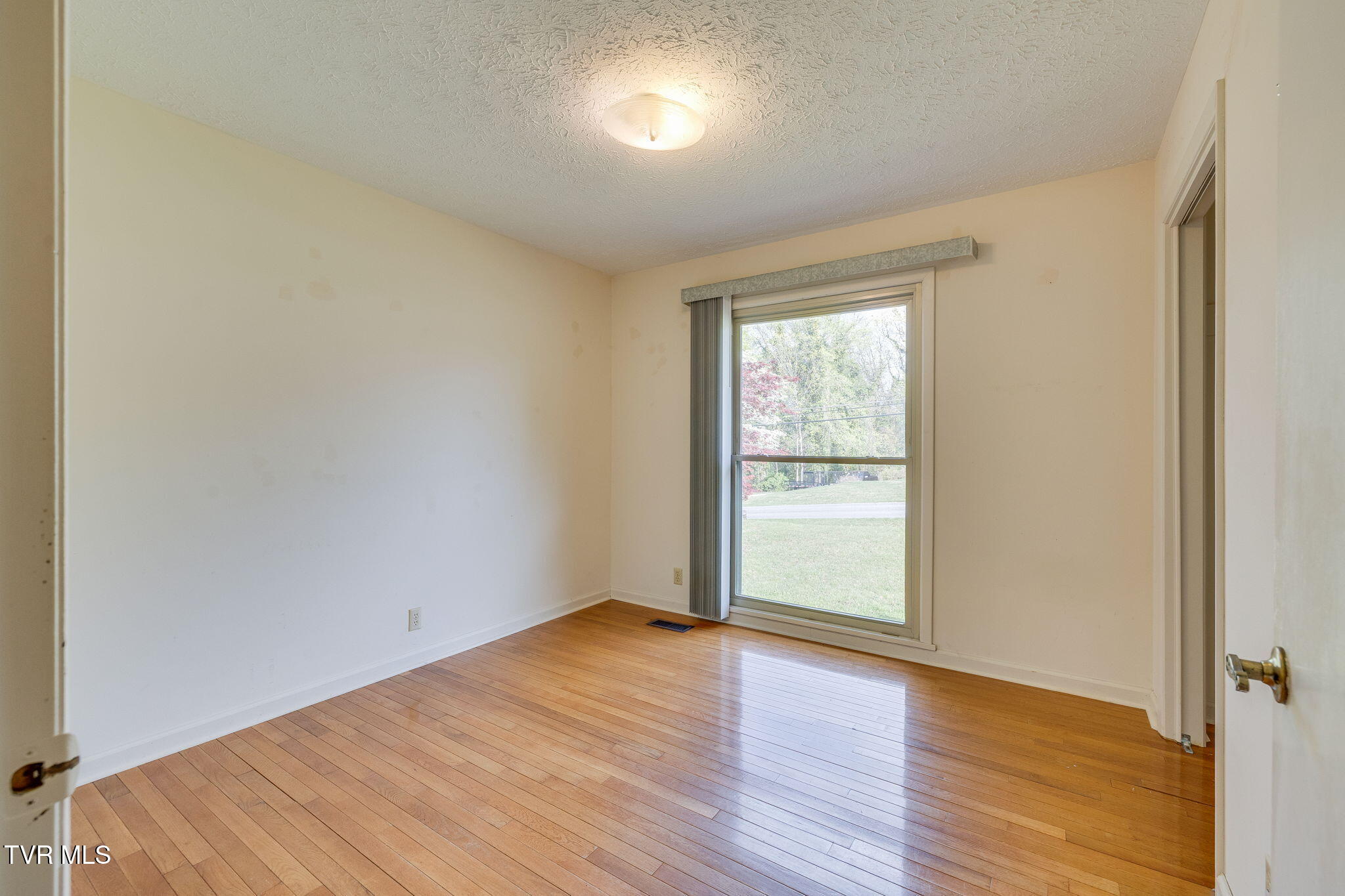 4709 Edens View Road Kingsport, TN 37664 - Photo 27 of 45 028