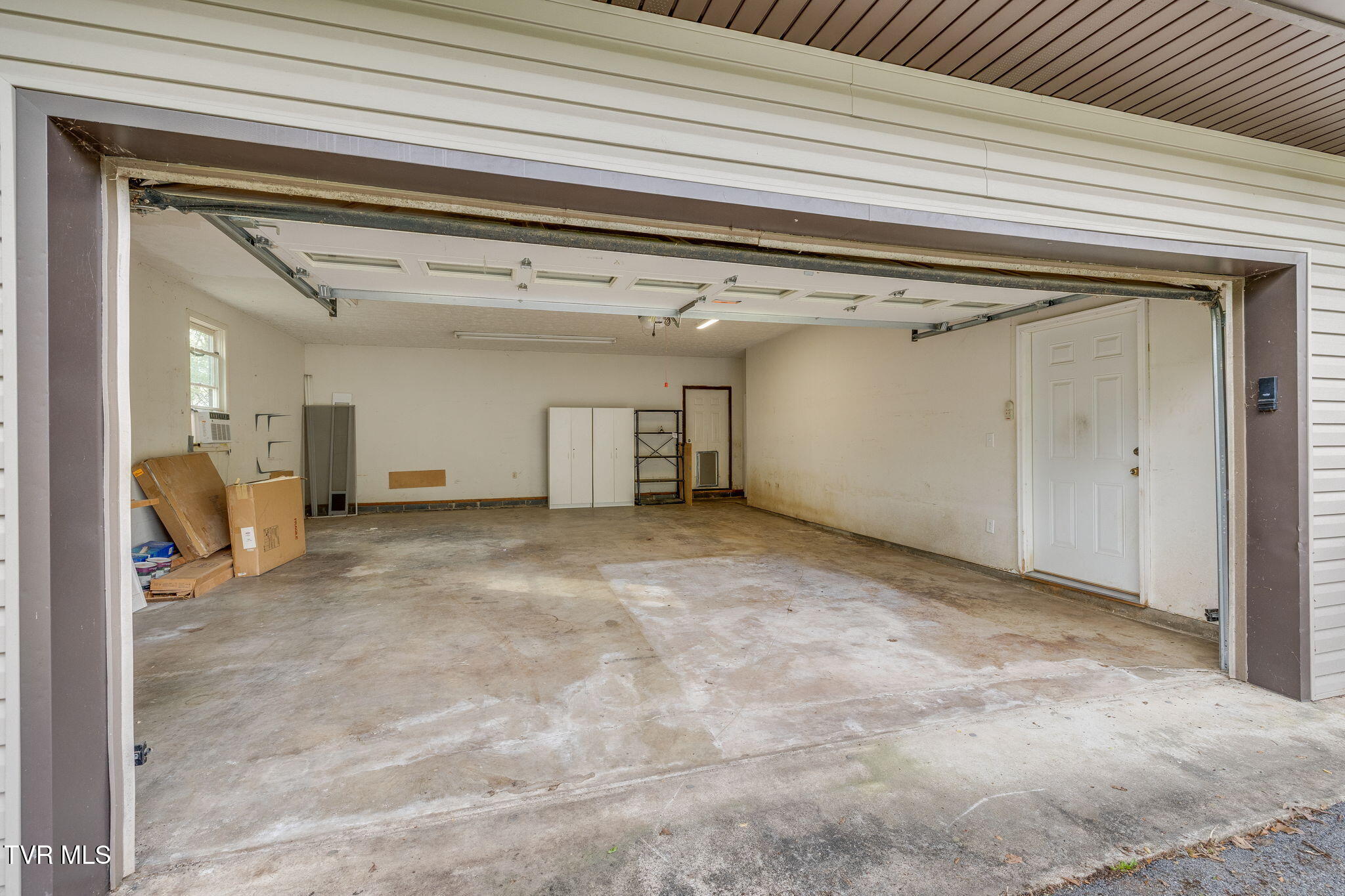 4709 Edens View Road Kingsport, TN 37664 - Photo 31 of 45 032