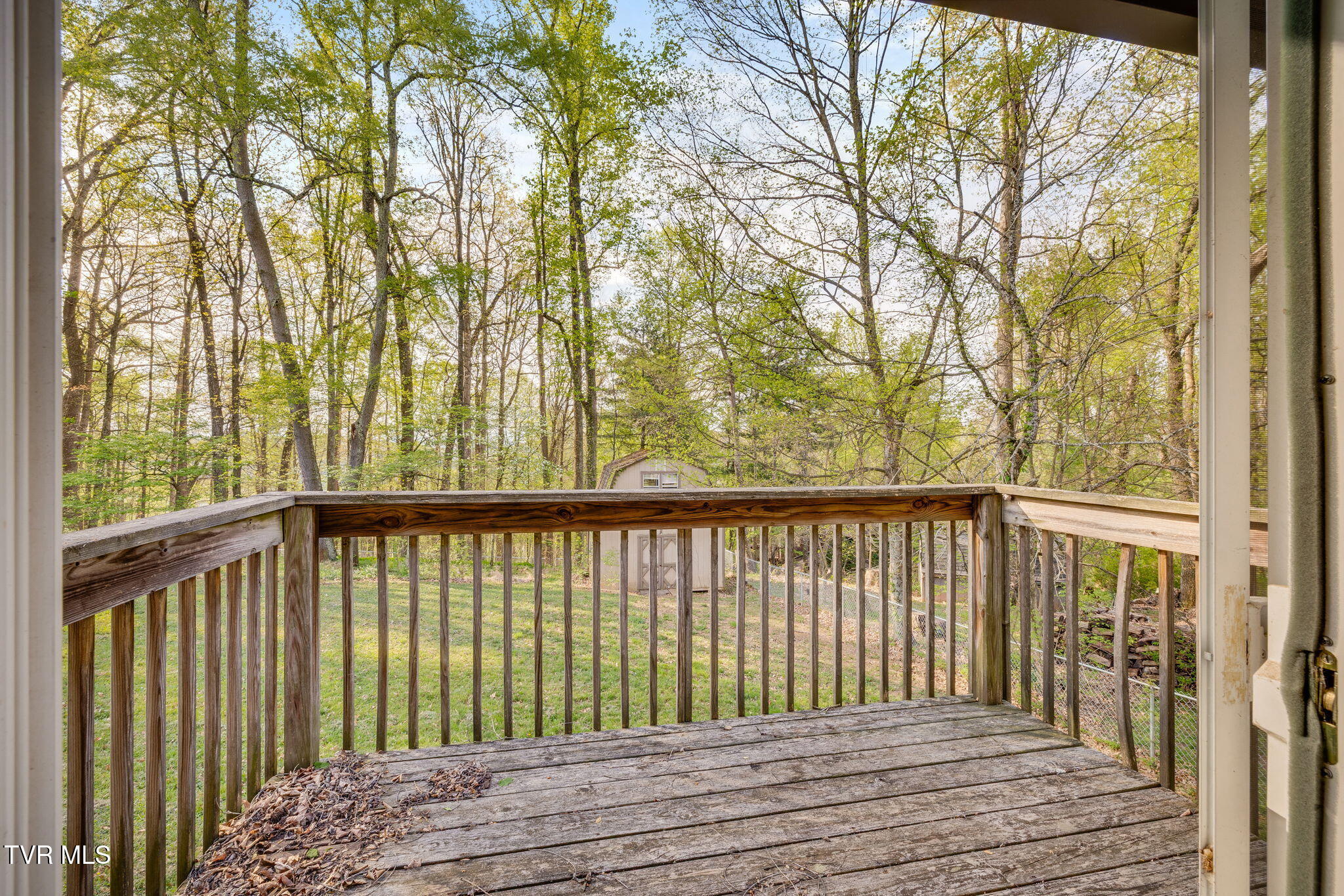 4709 Edens View Road Kingsport, TN 37664 - Photo 34 of 45 035