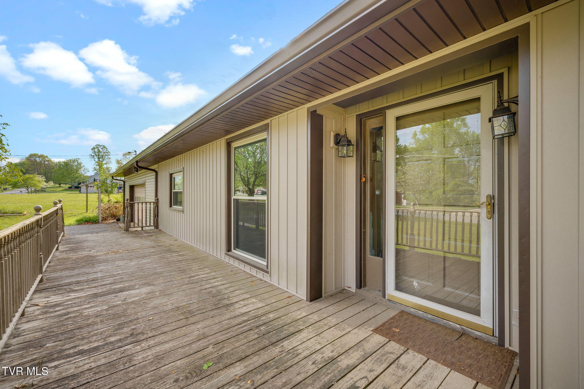 4709 Edens View Road Kingsport, TN 37664 - Photo 4 of 45 004