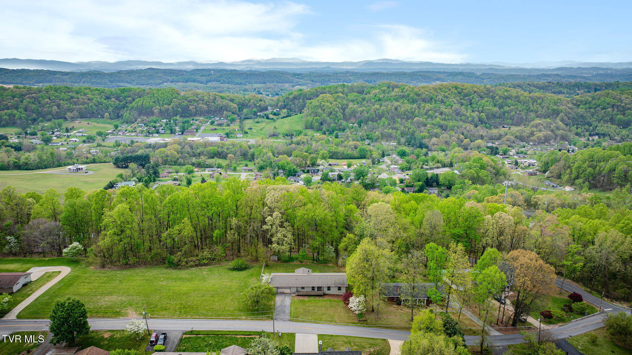 4709 Edens View Road Kingsport, TN 37664 - Photo 41 of 45 102