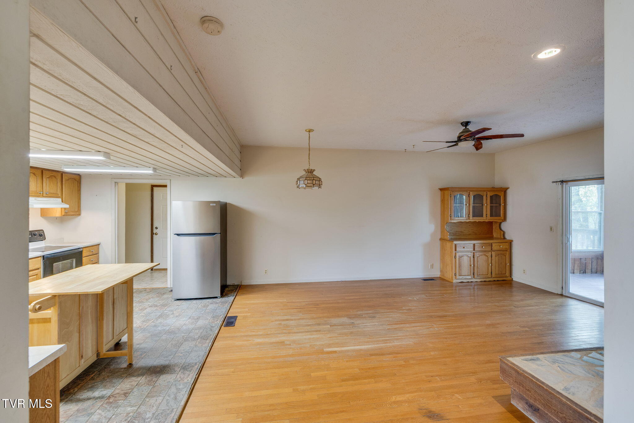 4709 Edens View Road Kingsport, TN 37664 - Photo 6 of 45 006