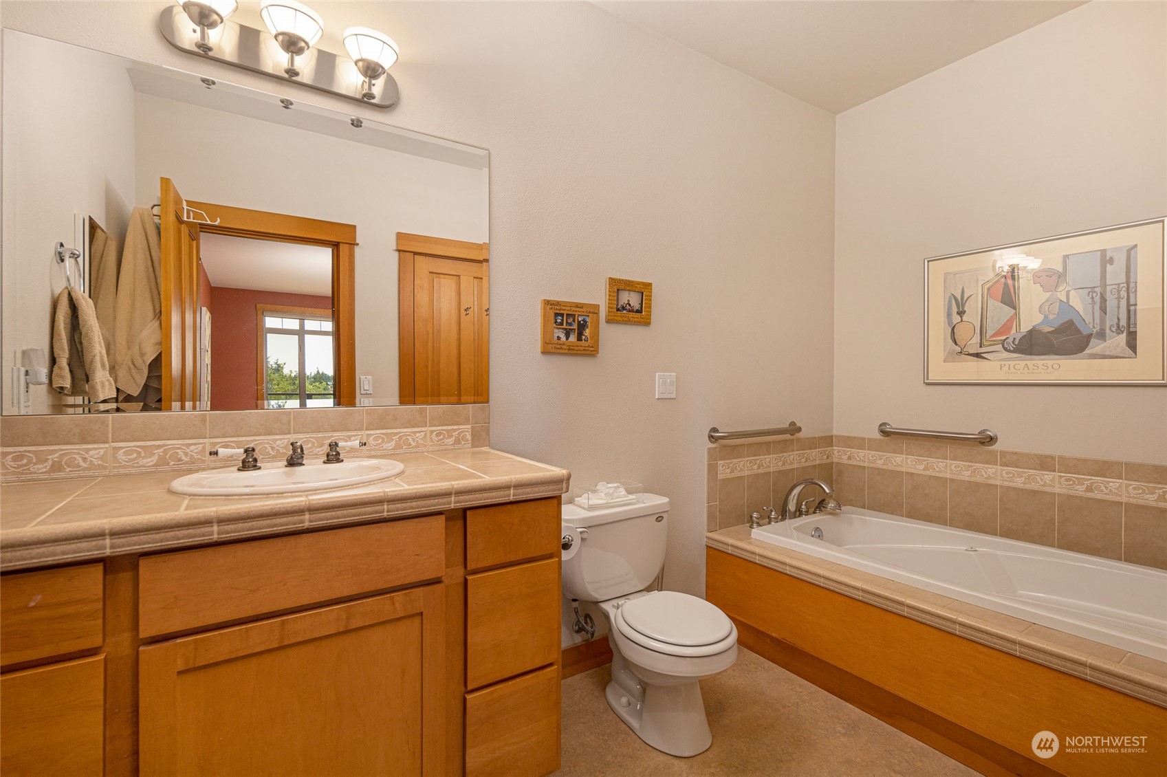475 Perry Place, Unit 3 Friday Harbor, WA 98250 - Photo 14 of 28 Gallery Image 14
