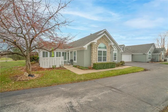 $360,000 | 7132 Hedge Ln Terrace, Shawnee, KS 66227