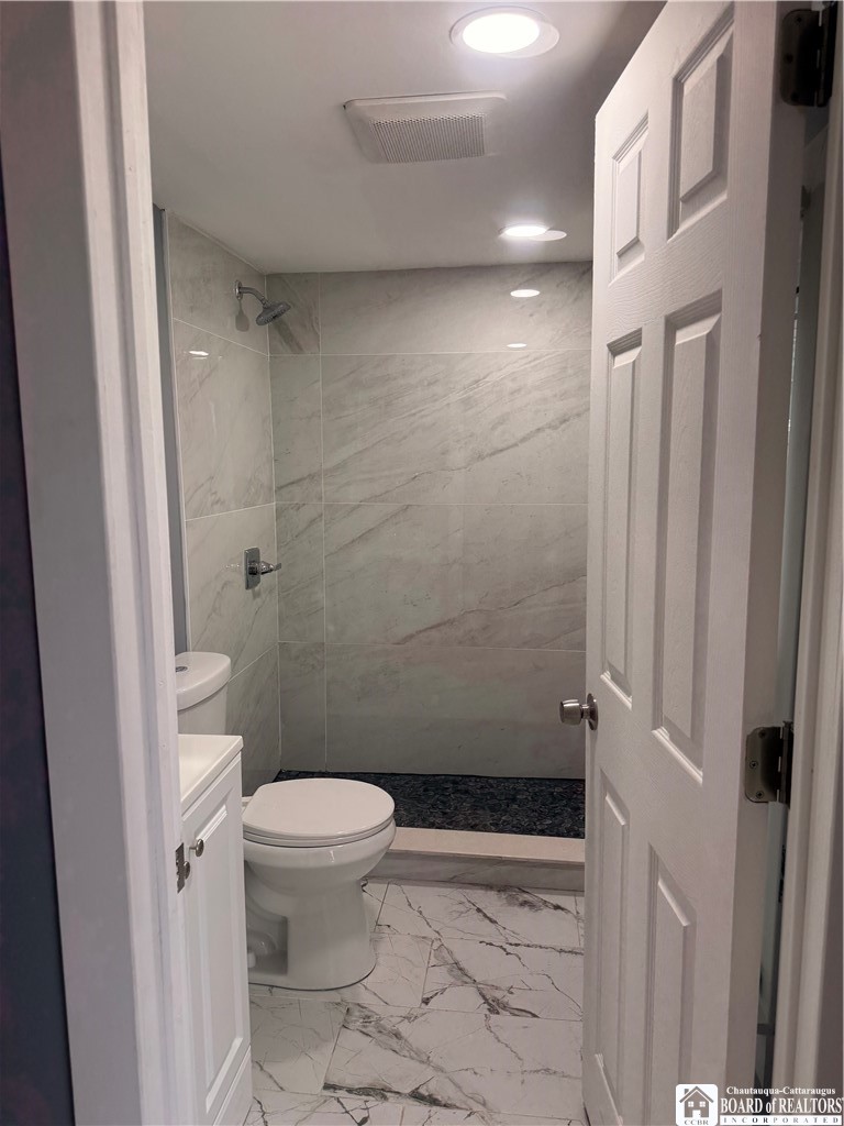 23 Leming Street Dunkirk, NY 14048 - Photo 9 of 19 First level Bathroom