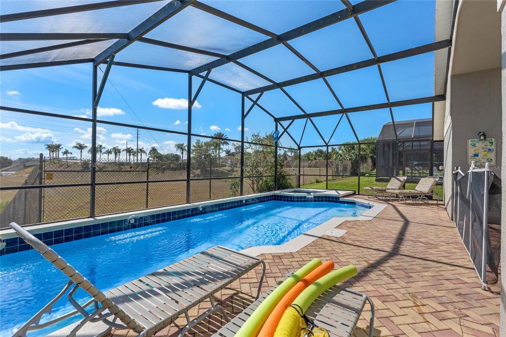 2677 Oneida Loop Kissimmee, FL 34747 - Photo 23 of 27 Gallery Image 23