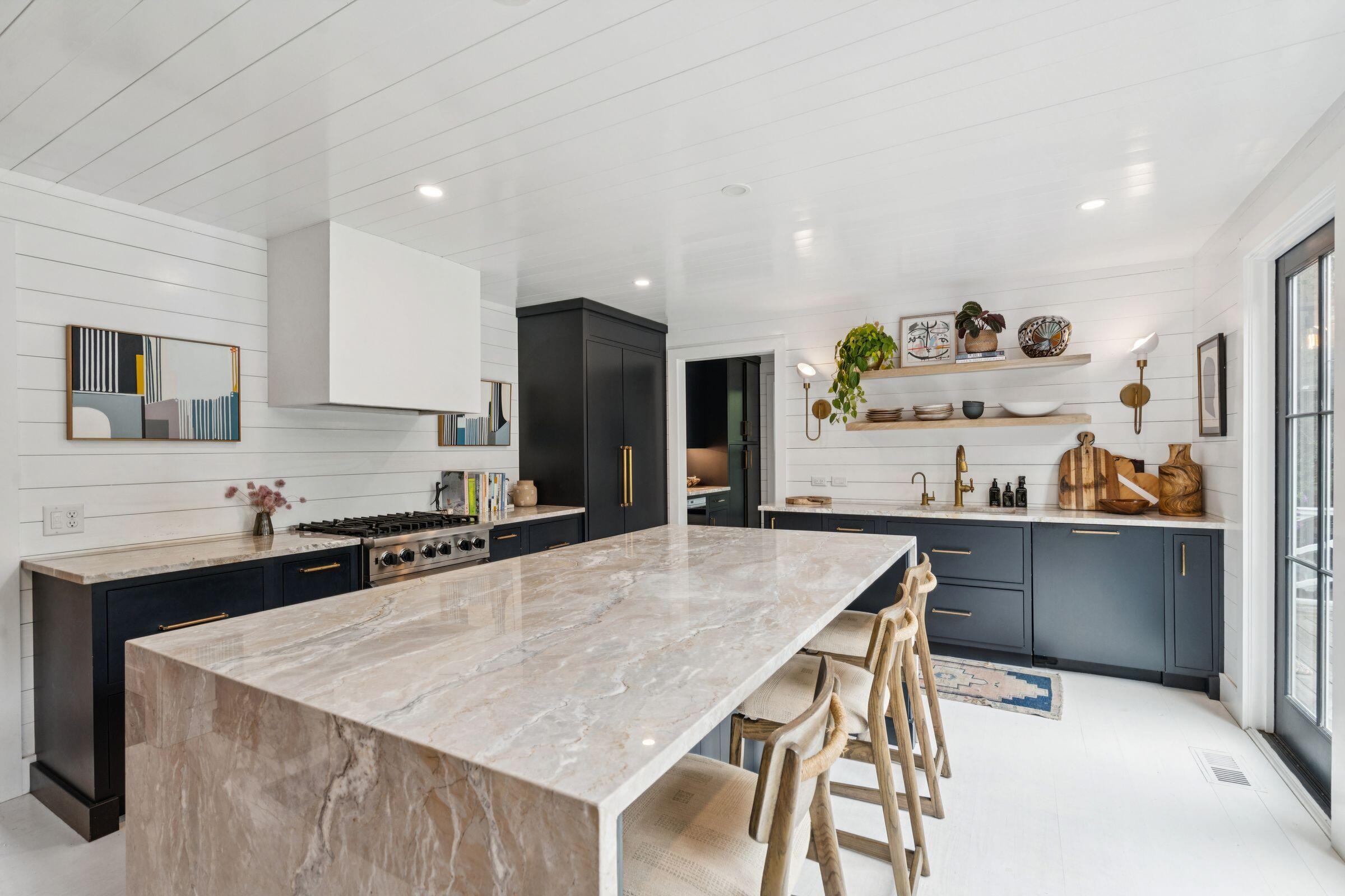 242 Middle Street Mount Pleasant, SC 29464 - Photo 20 of 99 242MiddleSt-KeenEyeMarketing-042