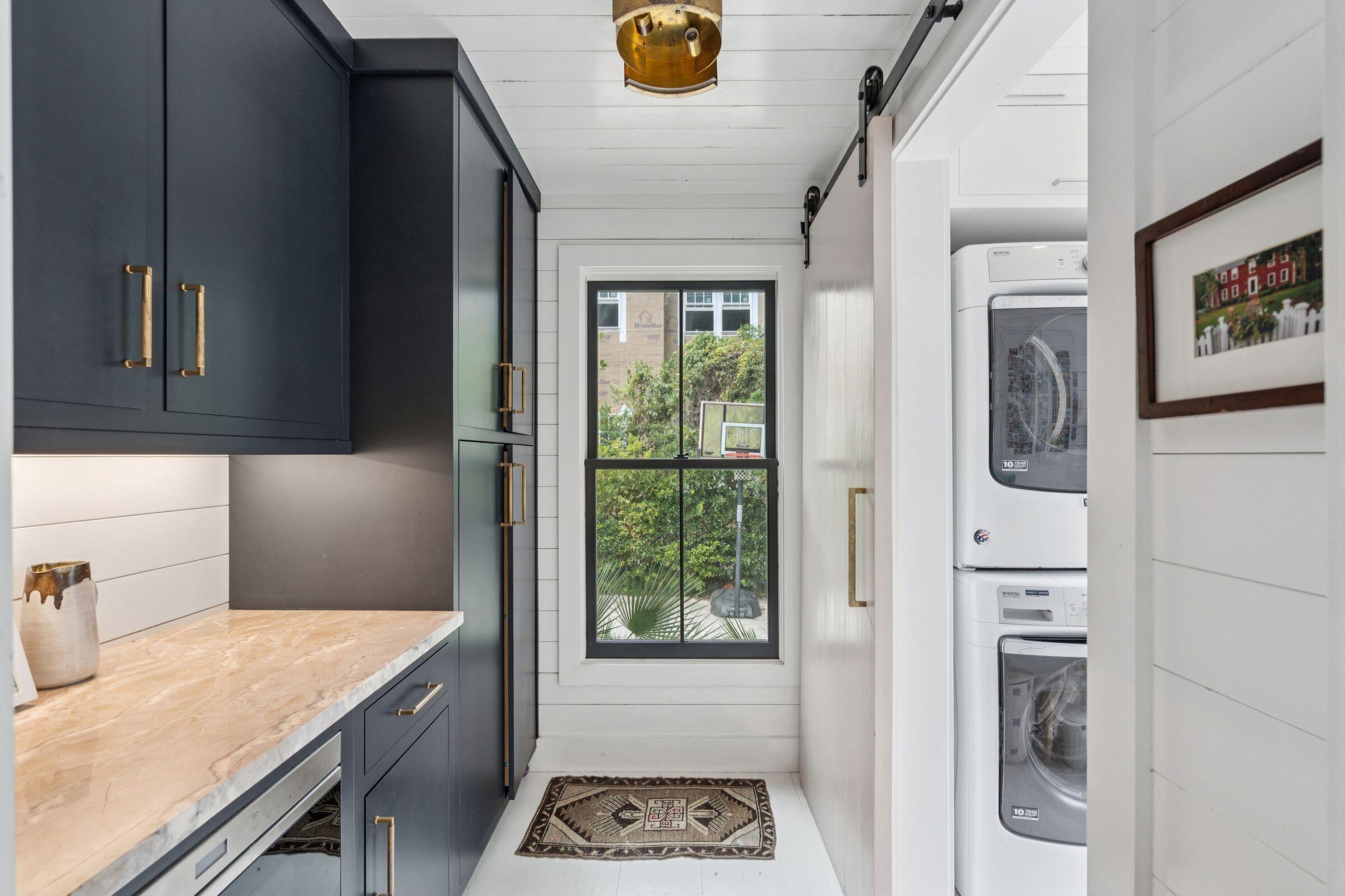 242 Middle Street Mount Pleasant, SC 29464 - Photo 25 of 99 242MiddleSt-KeenEyeMarketing-047