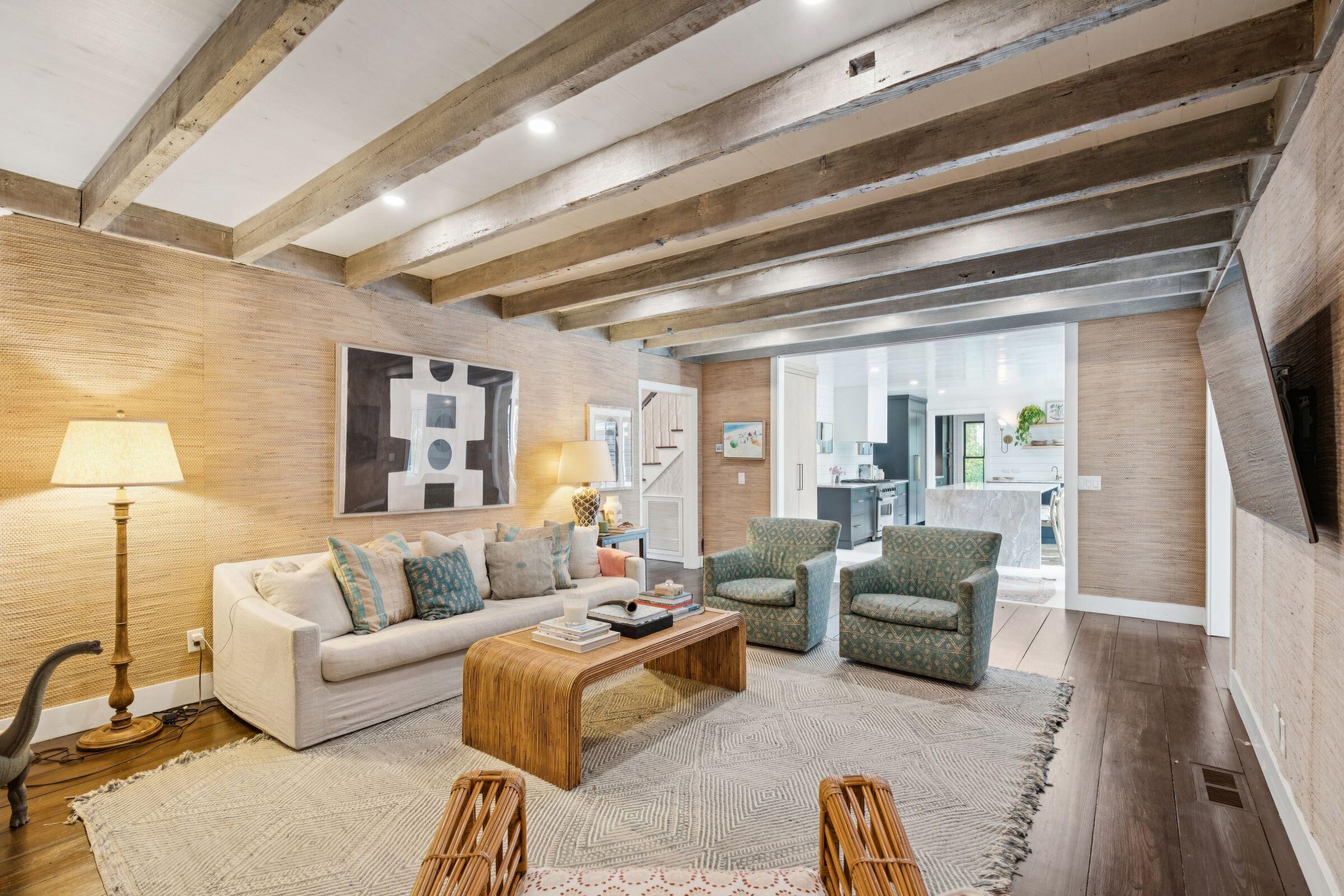 242 Middle Street Mount Pleasant, SC 29464 - Photo 31 of 99 242MiddleSt-KeenEyeMarketing-055