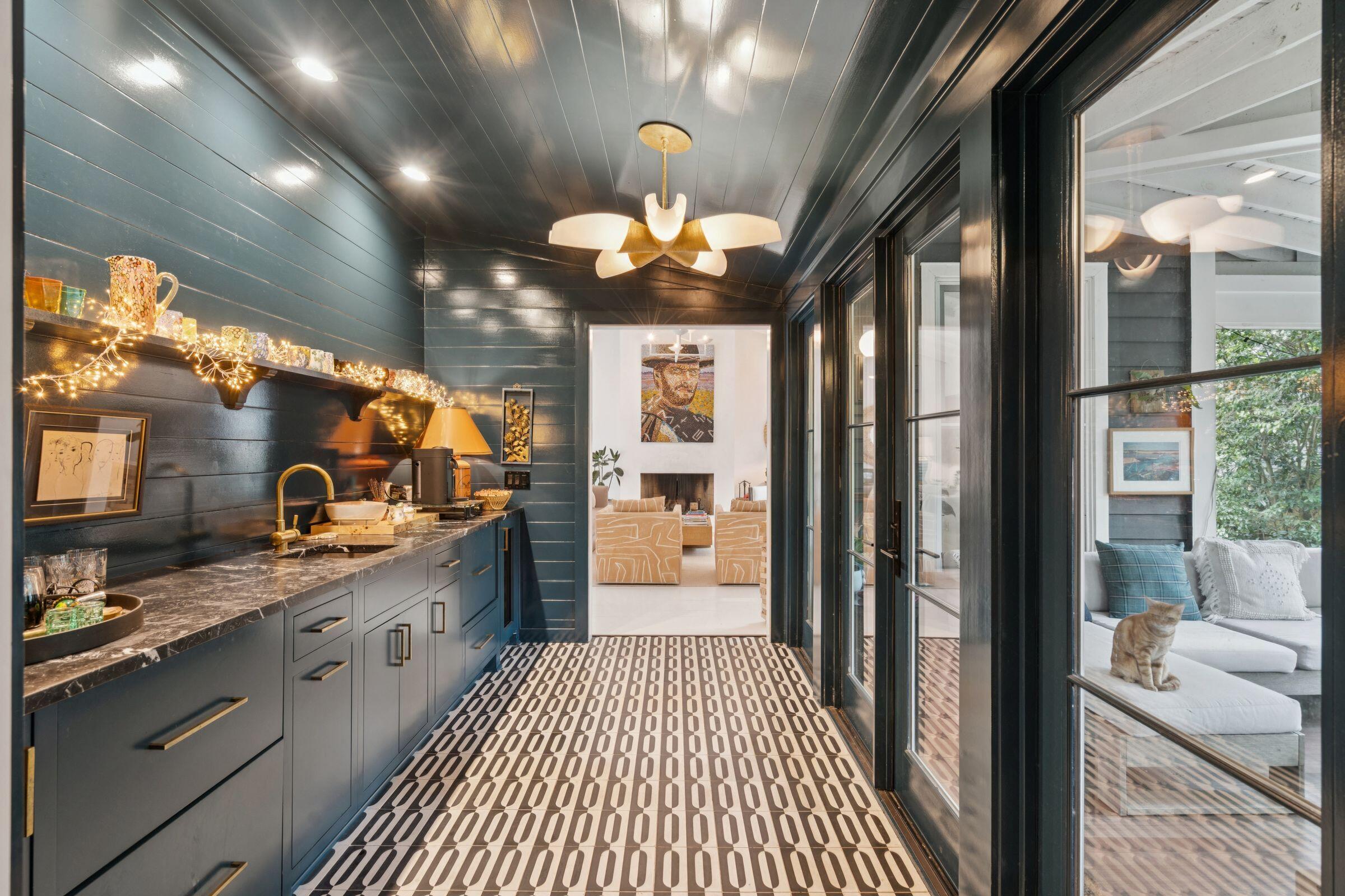 242 Middle Street Mount Pleasant, SC 29464 - Photo 32 of 99 242MiddleSt-KeenEyeMarketing-056