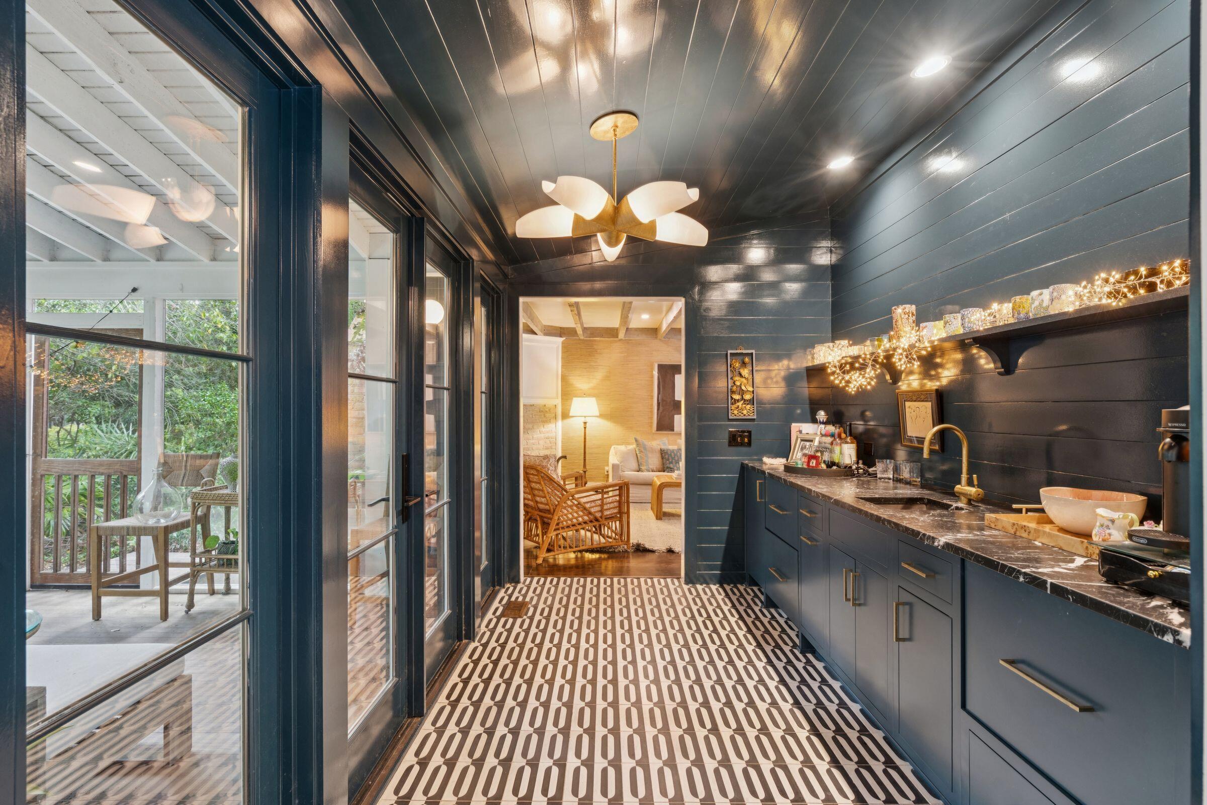 242 Middle Street Mount Pleasant, SC 29464 - Photo 34 of 99 242MiddleSt-KeenEyeMarketing-058