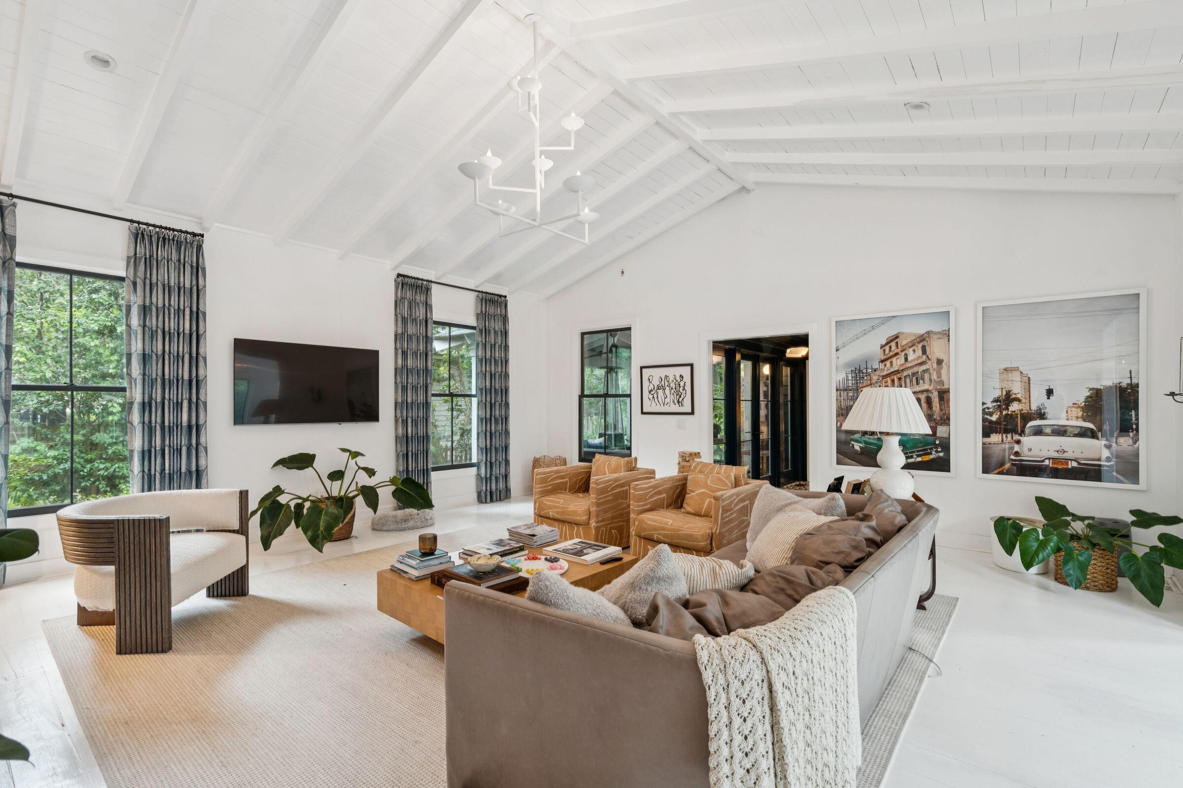 242 Middle Street Mount Pleasant, SC 29464 - Photo 43 of 99 242MiddleSt-KeenEyeMarketing-068