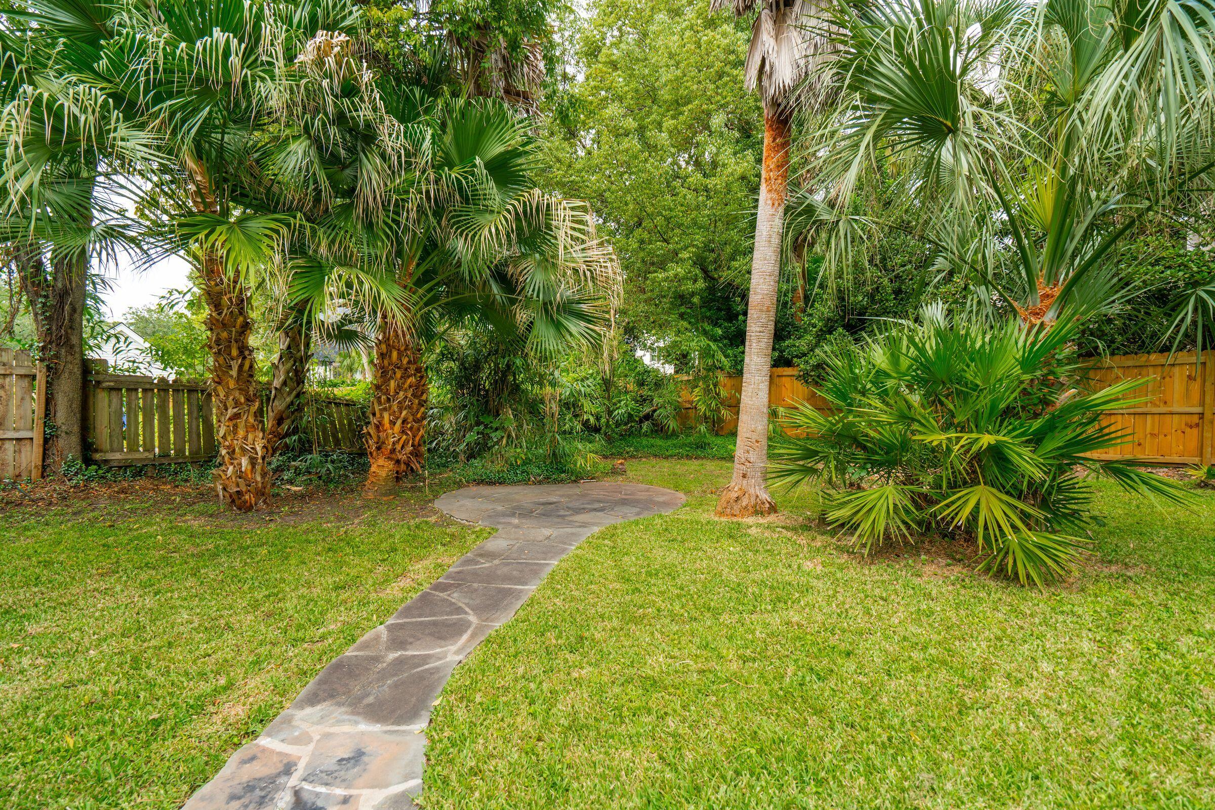 242 Middle Street Mount Pleasant, SC 29464 - Photo 90 of 99 242MiddleSt-KeenEyeMarketing-120