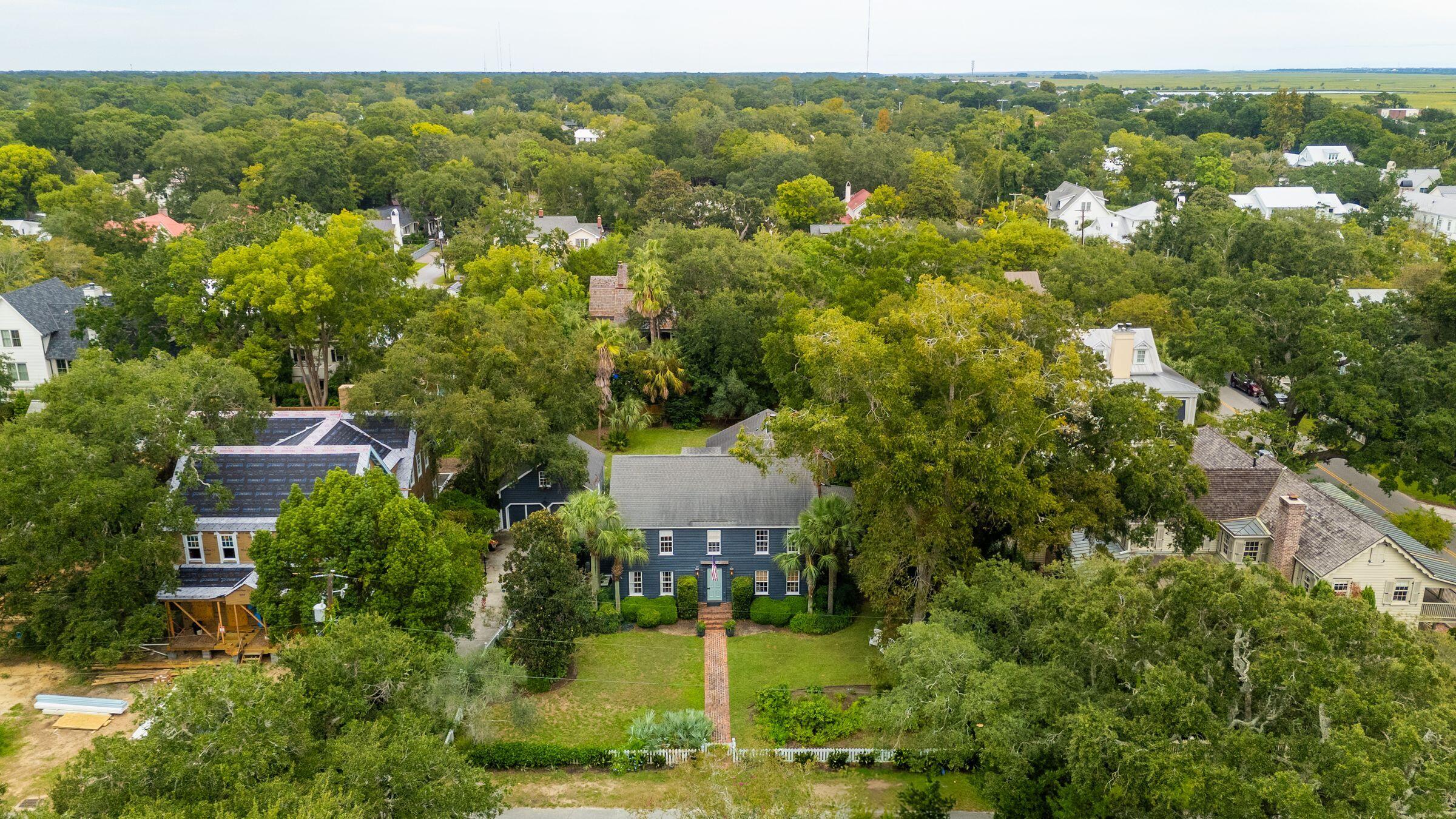 242 Middle Street Mount Pleasant, SC 29464 - Photo 94 of 99 242MiddleSt-KeenEyeMarketing-132