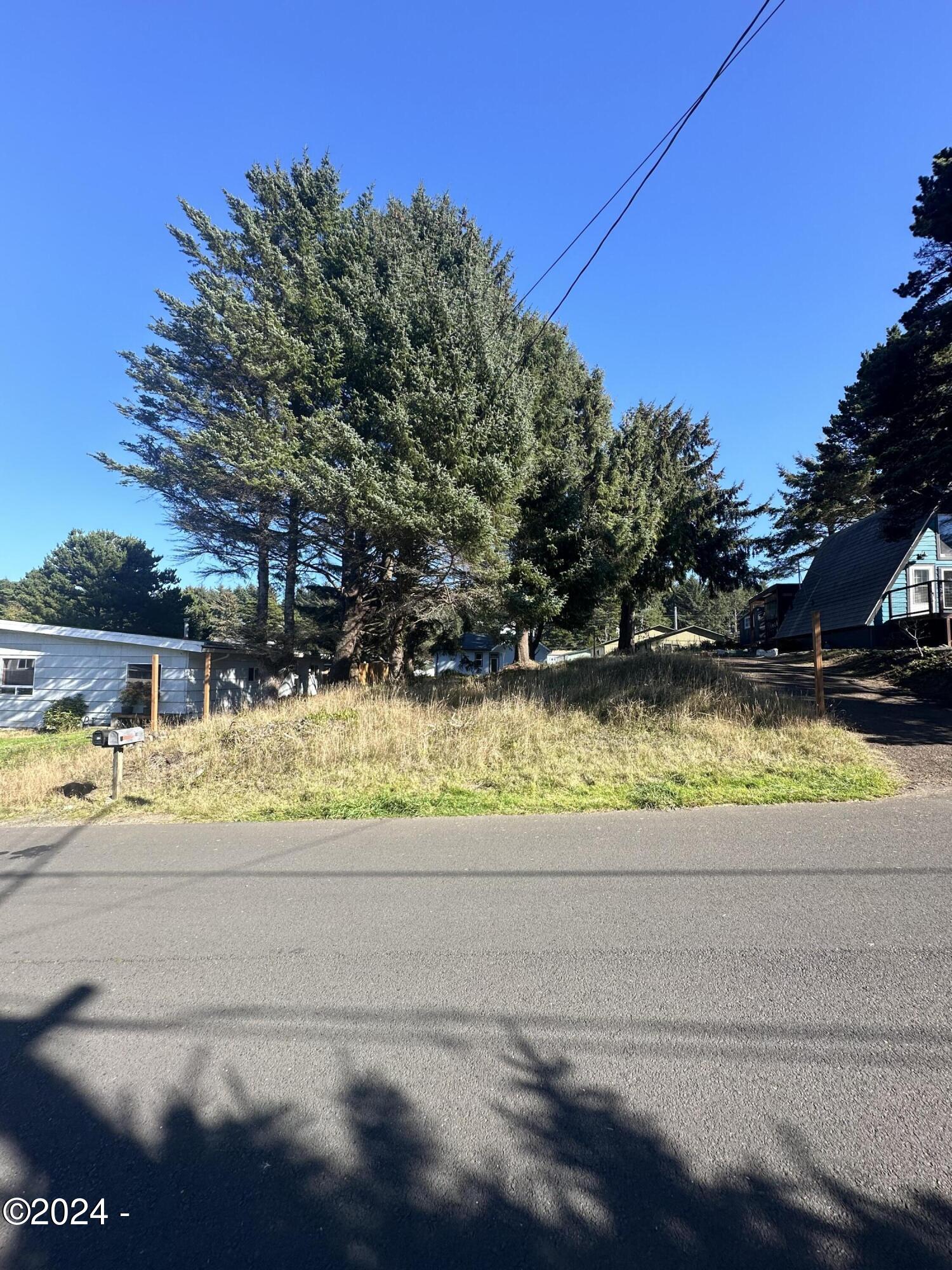 5000 Southeast Inlet Avenue Lincoln City, OR 97367 - Photo 5 of 21 IMG_1821