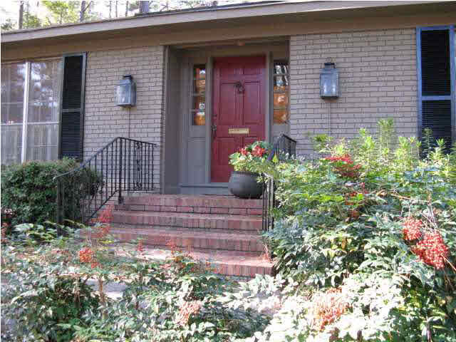 5475 Ridgewood Road Jackson, MS 39211 - Photo 1 of 27 Welcome to 5475 Ridgewood Road.