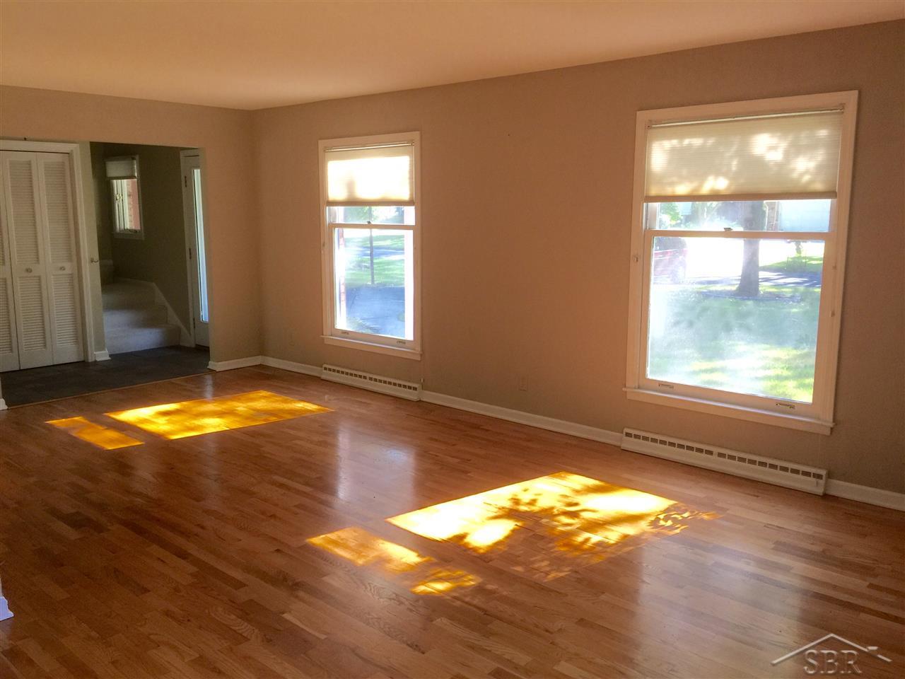 790 Somerset Road Saginaw, MI 48638 - Photo 3 of 22 31257933-2.JPG