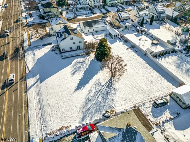 view of outdoor space and yard