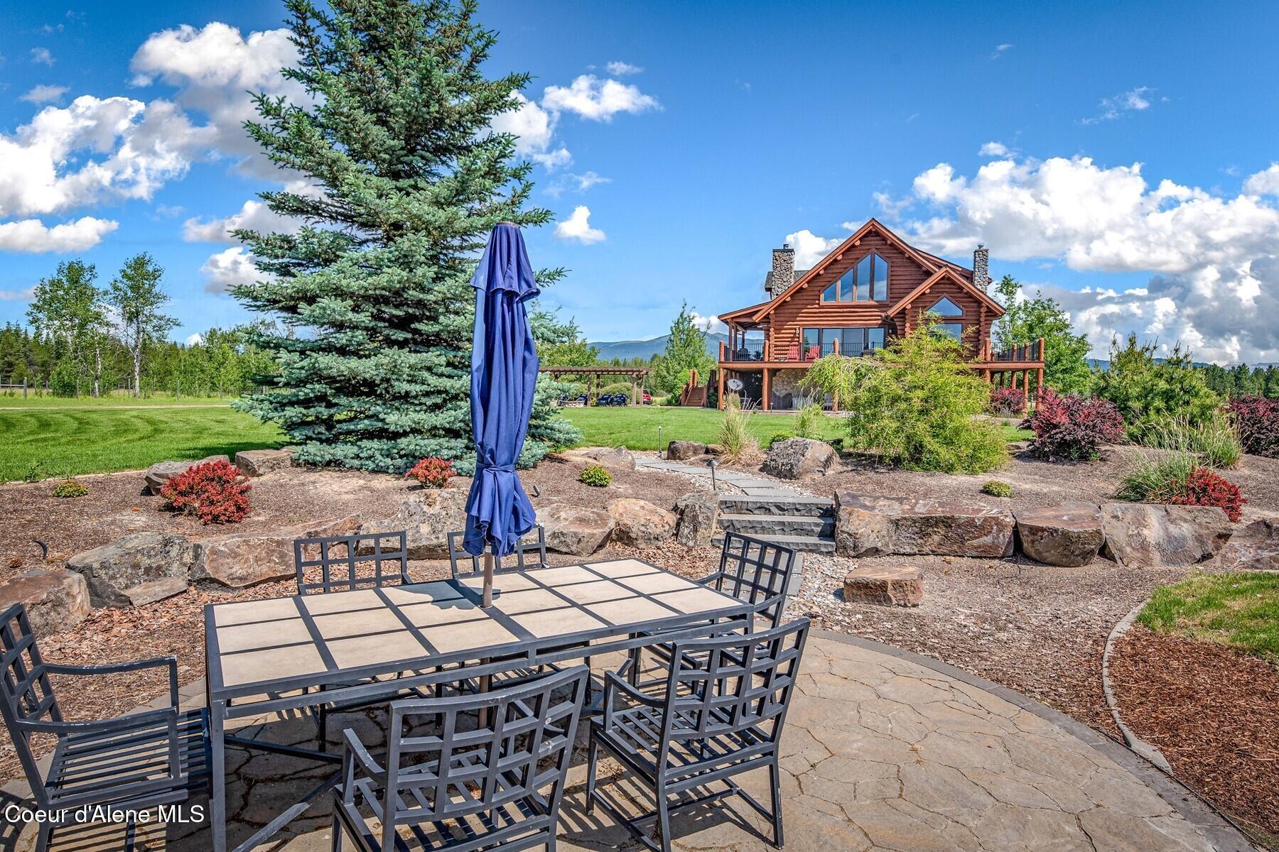 296 Camp Peine Road Sagle, ID 83860 - Photo 56 of 74 _Dining near the water
