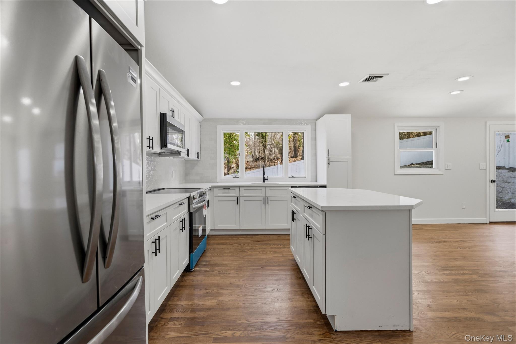 75 Hawthorne Road Kings Park, NY 11754 - Photo 12 of 34 Kitchen