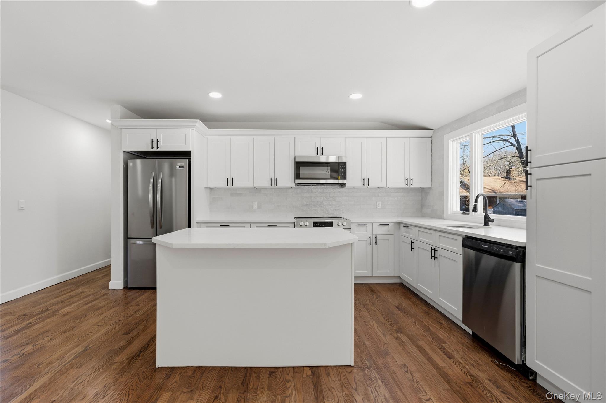 75 Hawthorne Road Kings Park, NY 11754 - Photo 14 of 34 Kitchen