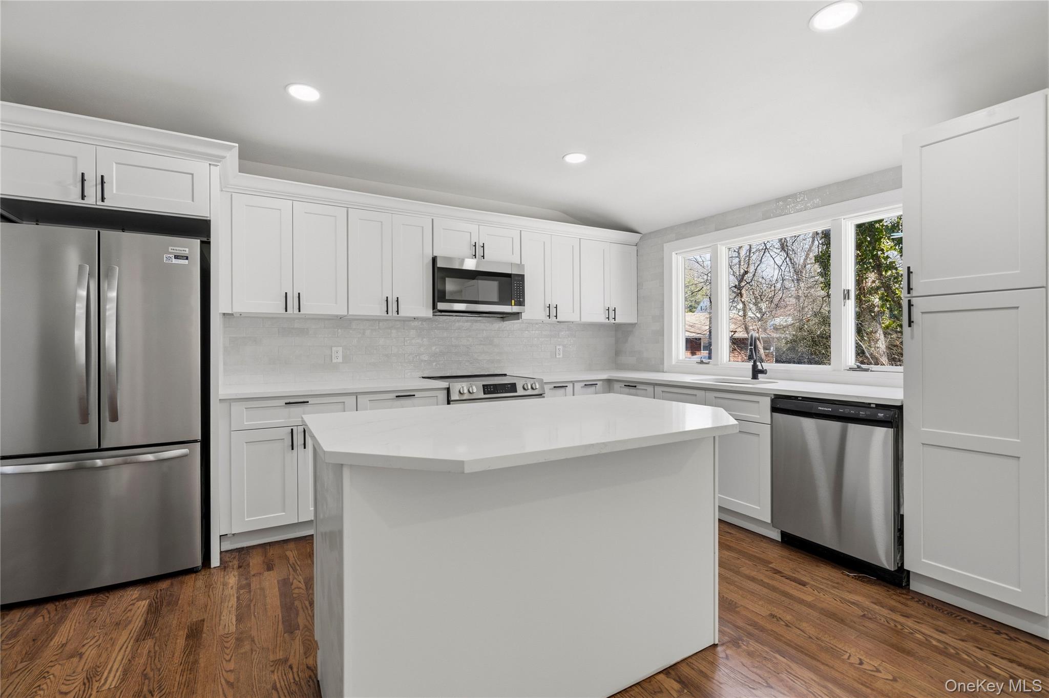 75 Hawthorne Road Kings Park, NY 11754 - Photo 15 of 34 Kitchen