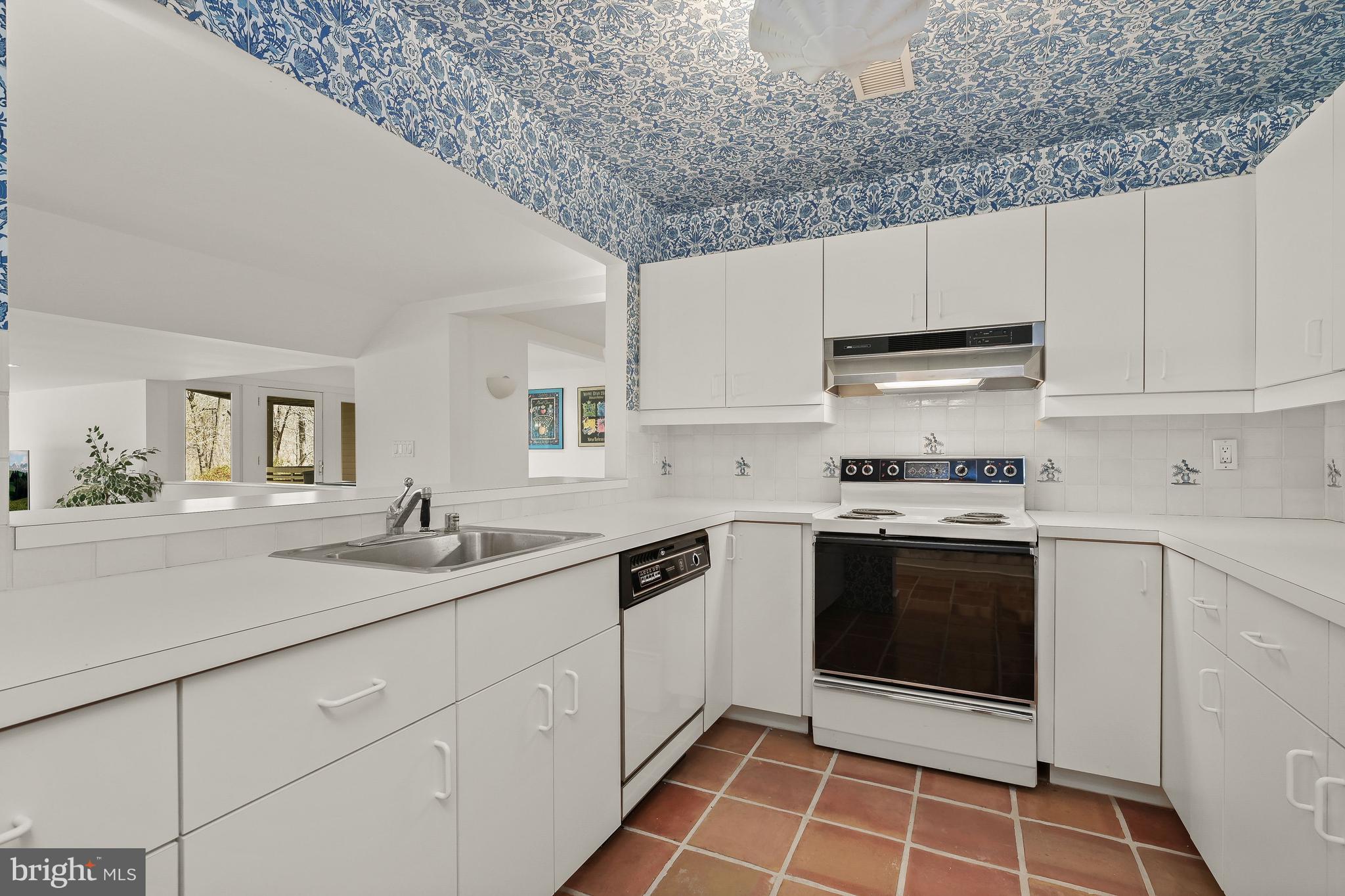 11850 Farside Road Ellicott City, MD 21042 - Photo 72 of 83 2nd Kitchen
