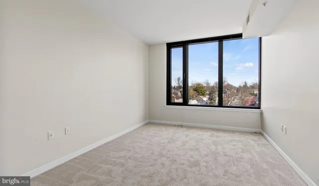 $2,832 | 8300 Wisconsin Avenue, Unit 1B1925, Bethesda, MD 20814