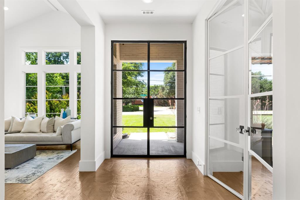 6243 Churchill Way Dallas, TX 75230 - Photo 4 of 40