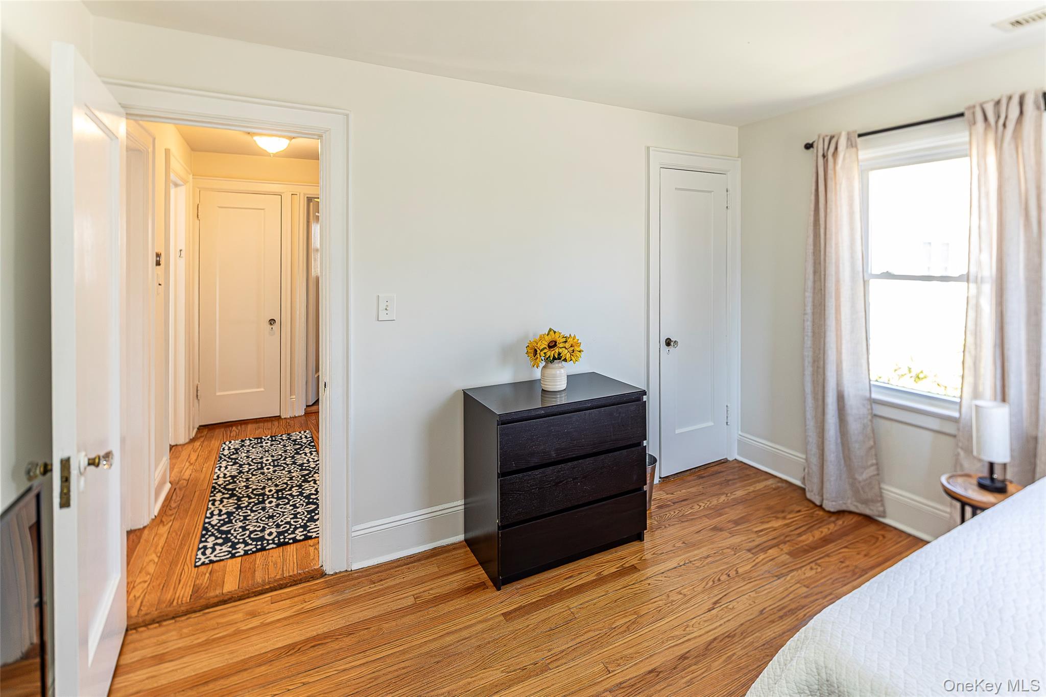 459 Bronxville Road Bronxville, NY 10708 - Photo 13 of 28