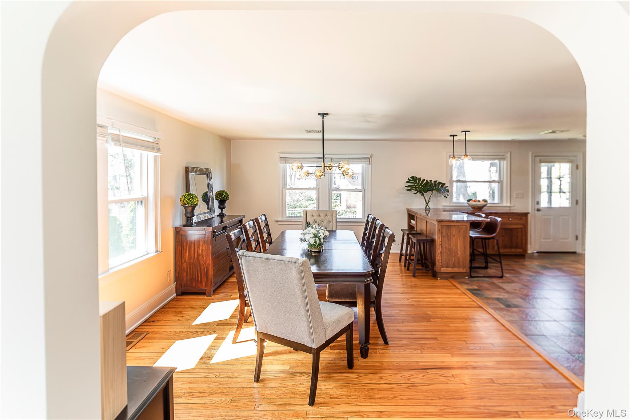 459 Bronxville Road Bronxville, NY 10708 - Photo 4 of 28