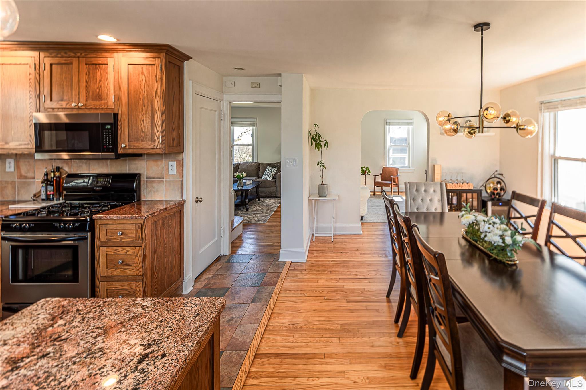 459 Bronxville Road Bronxville, NY 10708 - Photo 5 of 28