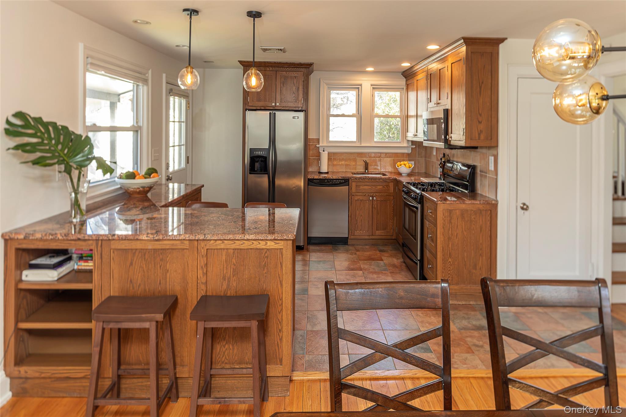 459 Bronxville Road Bronxville, NY 10708 - Photo 6 of 28