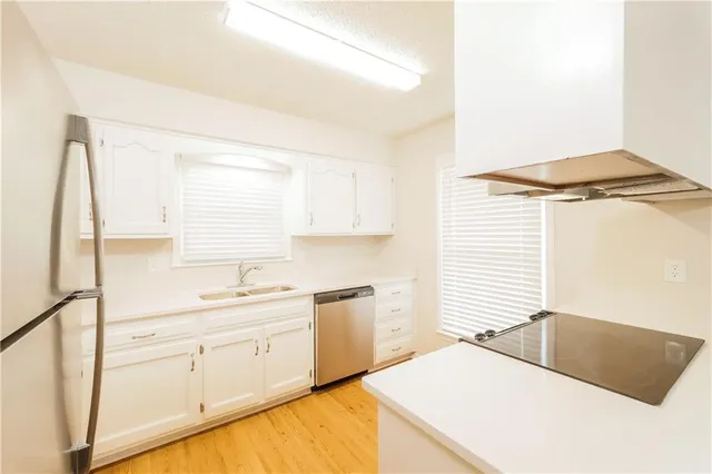 $2,385 | 1018 Silver Lake Drive, Raymore, MO 64083