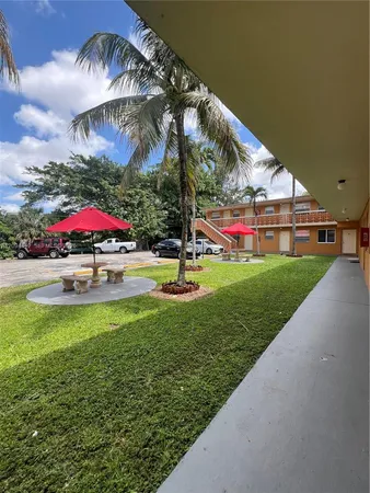 $1,600 | 7155 West 14th Court, Unit 9, Hialeah, FL 33014
