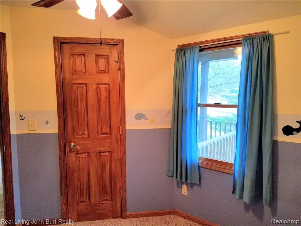 722 North Conklin Road Lake Orion, MI 48362 - Photo 12 of 22 20170103_114620.jpg