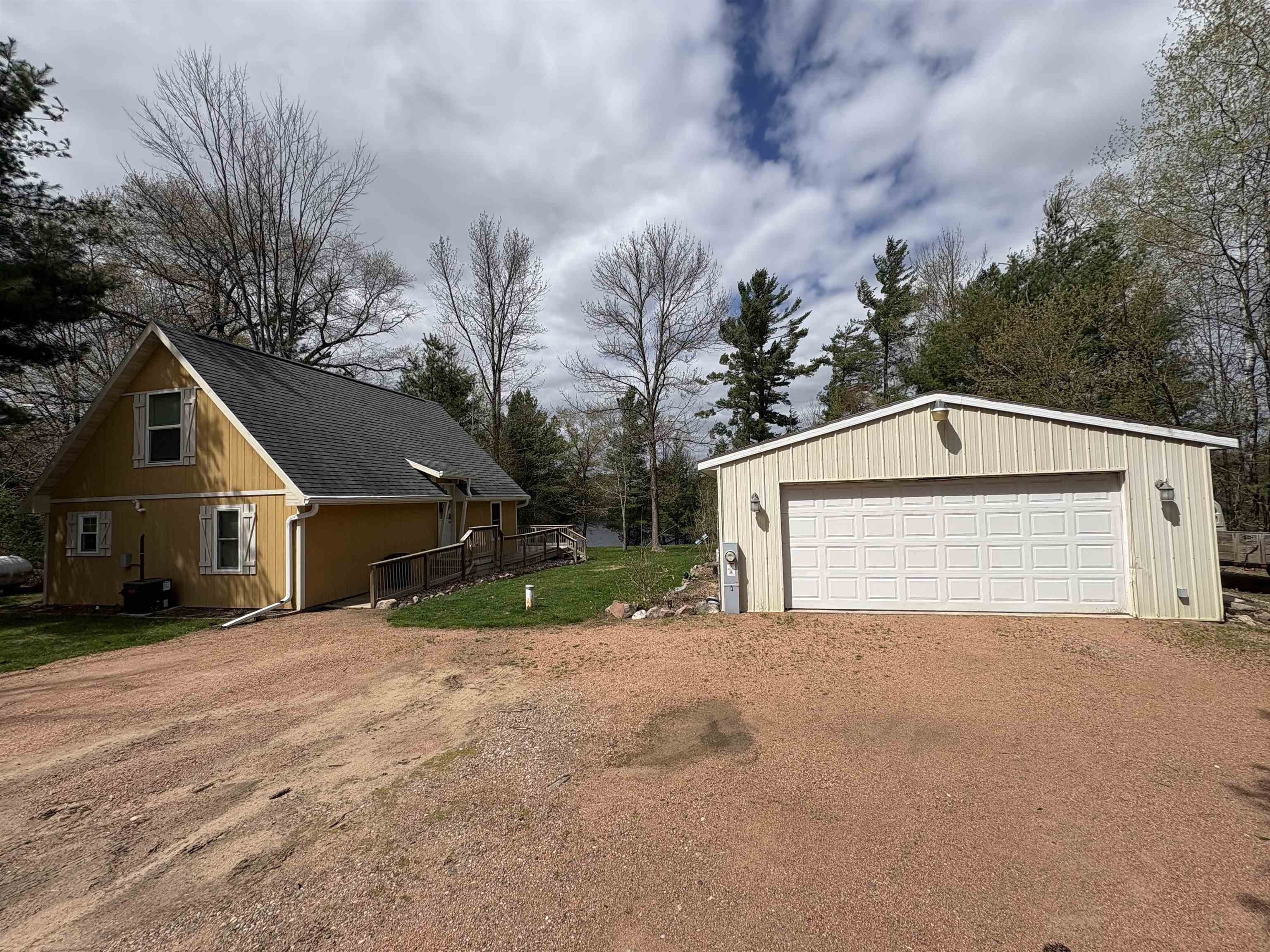 W11030 Riverside Road Marion, WI 54950 - Photo 2 of 40