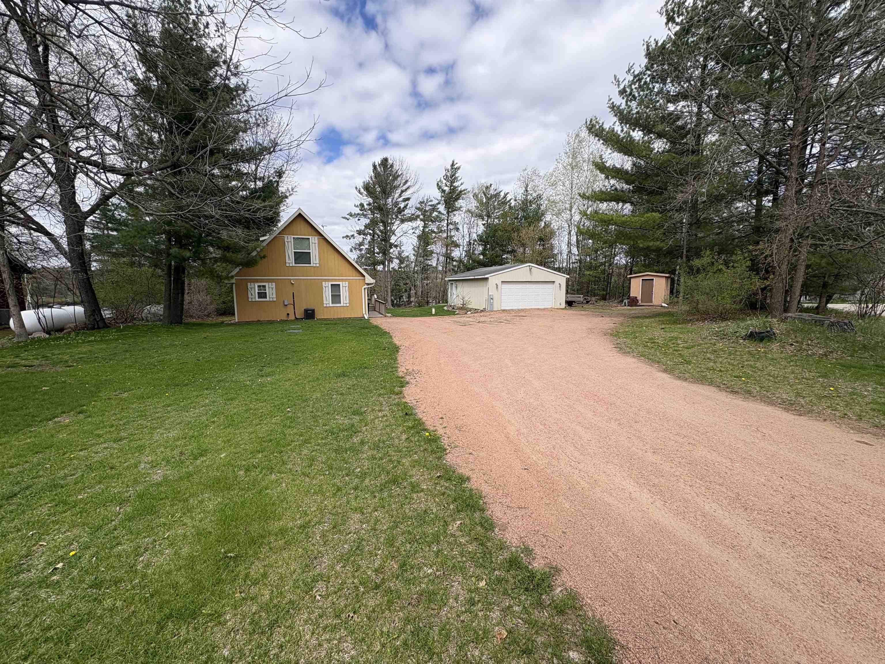 W11030 Riverside Road Marion, WI 54950 - Photo 7 of 40