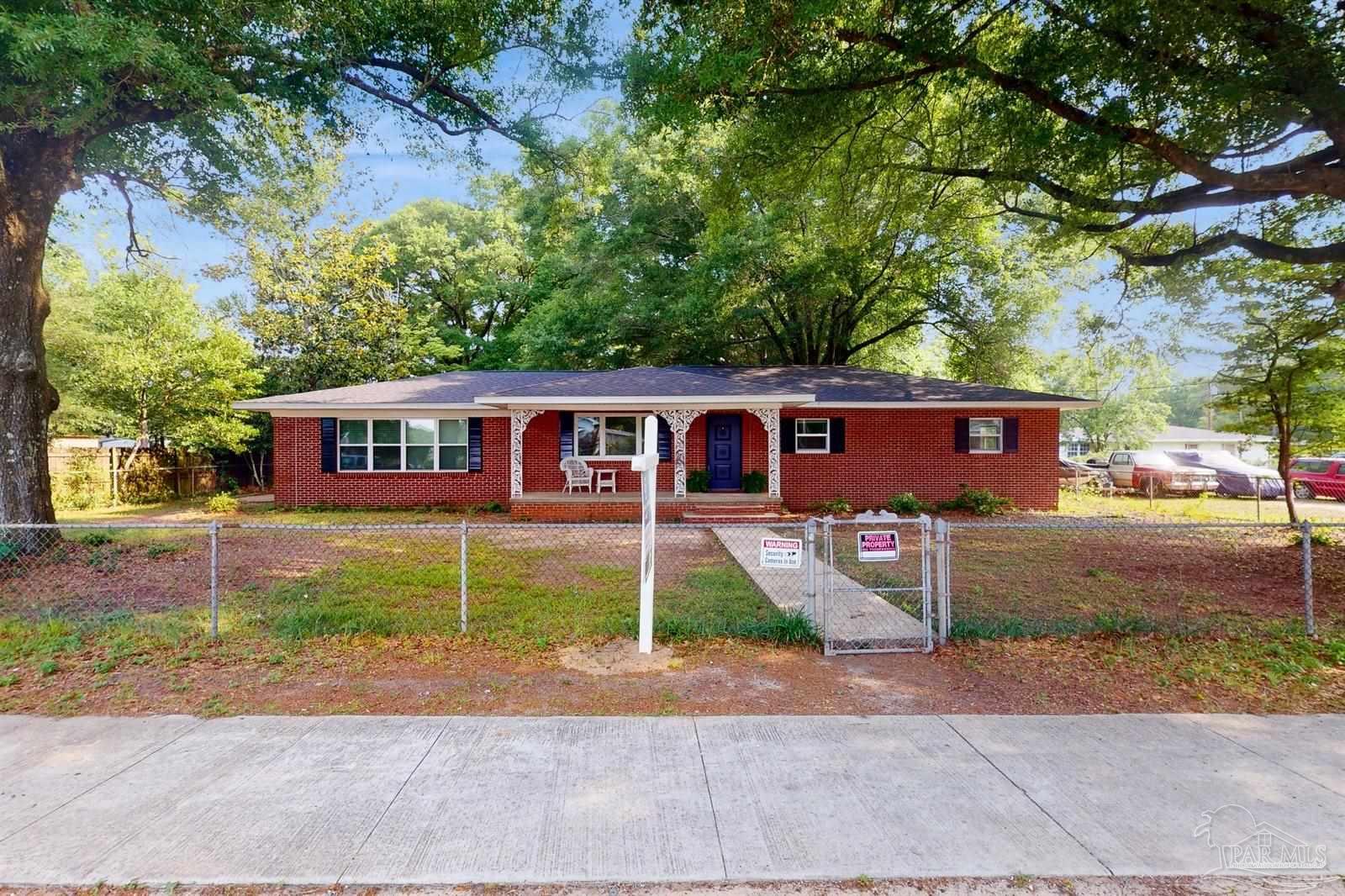 413 Long Drive Crestview, FL 32539 - Photo 2 of 36