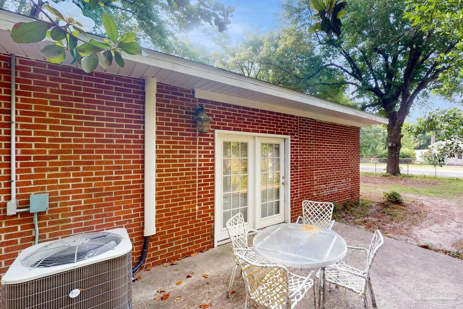 413 Long Drive Crestview, FL 32539 - Photo 4 of 36